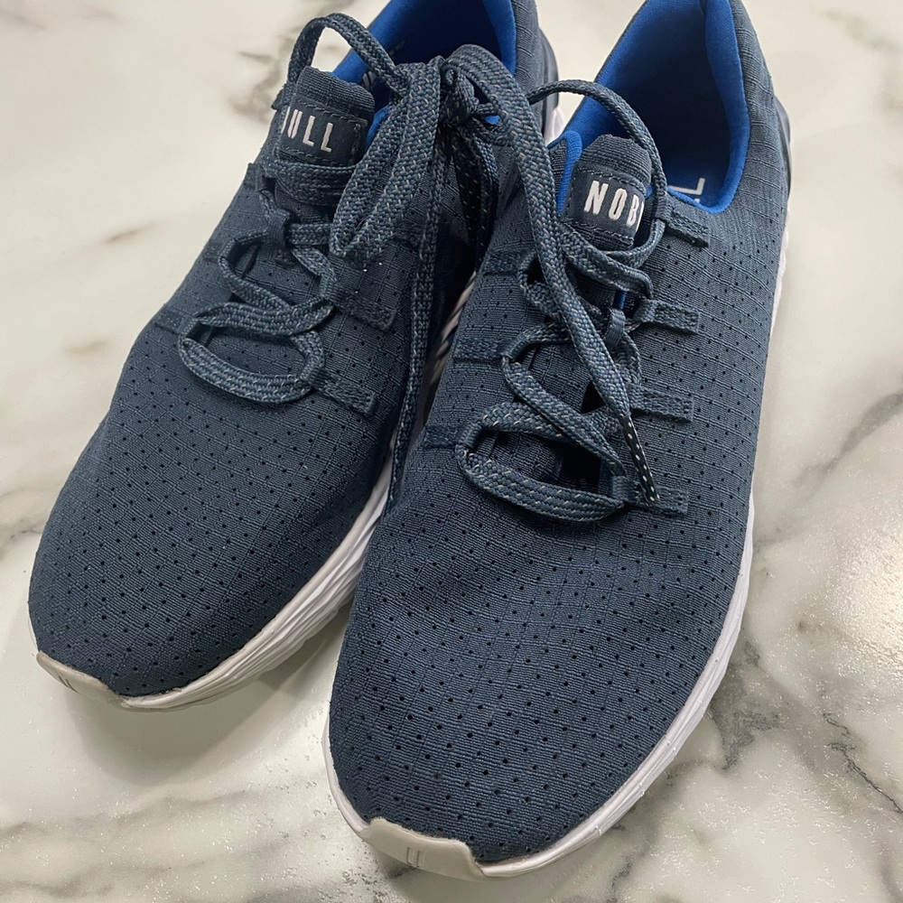 Size 8 navy blue and white ripstop runners from Nobull. New shape used once
